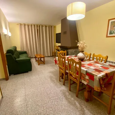 Apartaments Castellar De N'Hug Exterior photo