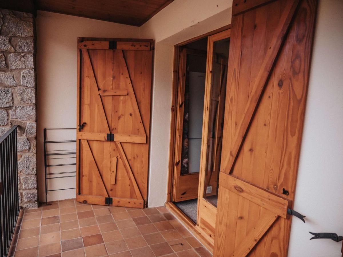 Apartaments Castellar De N'Hug